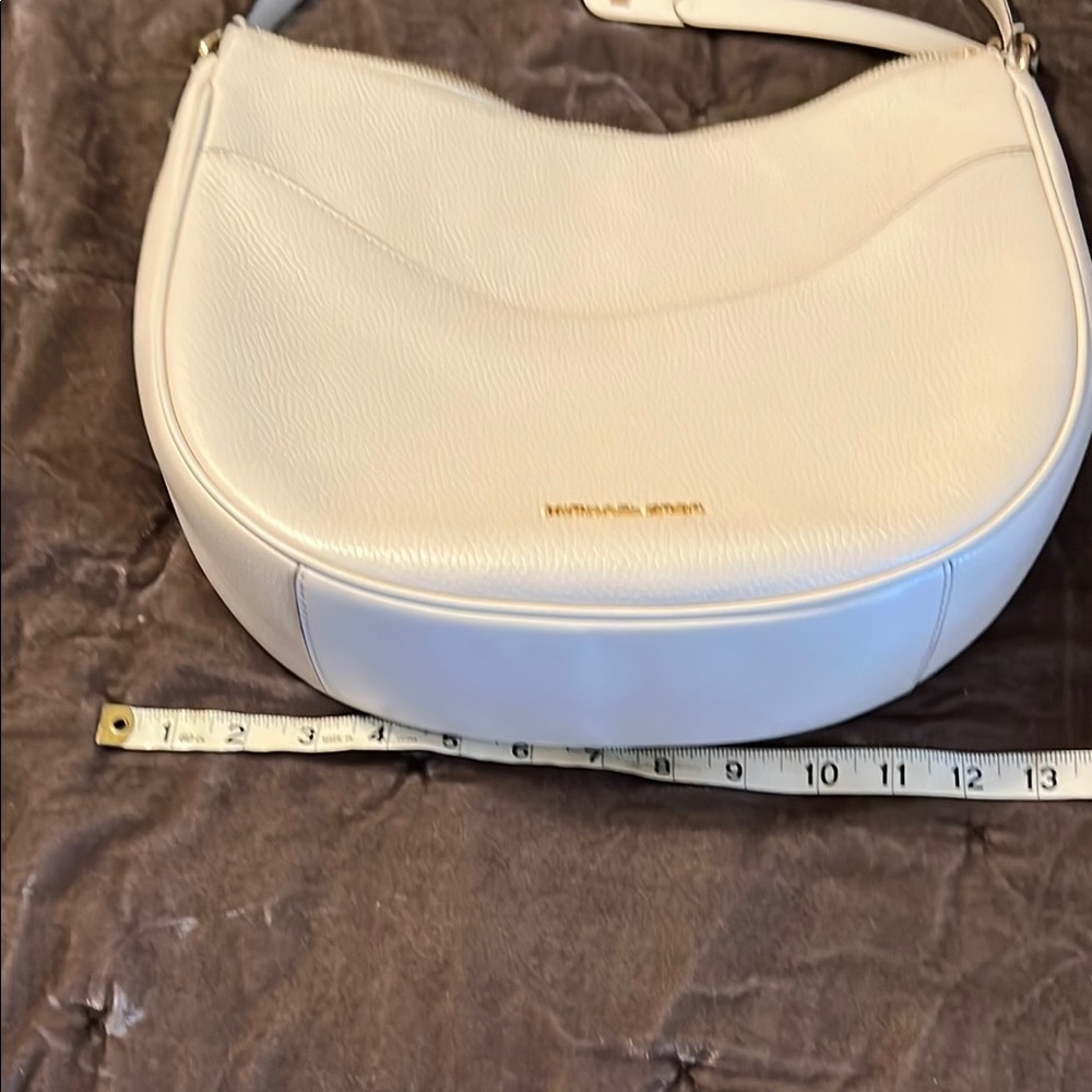 Michael Kors Cream Shoulder Bag - Picture 2 of 8